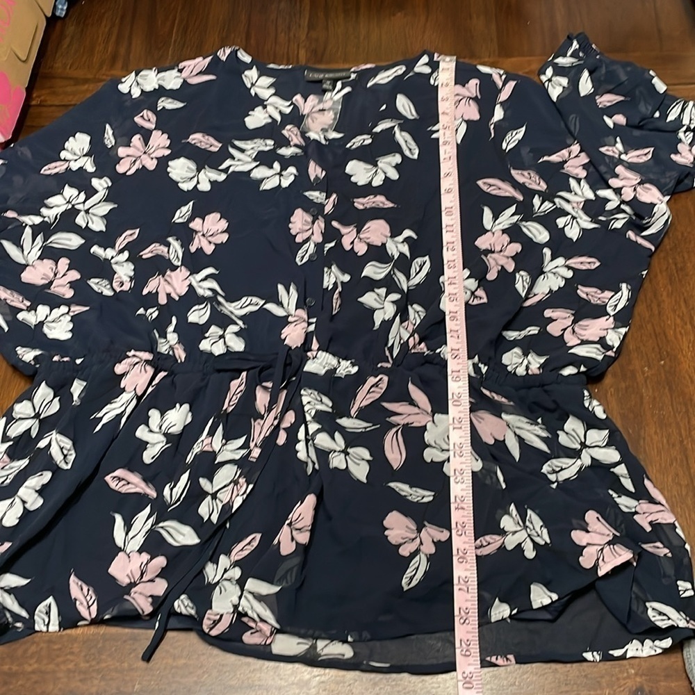 Lane Bryant floral long sleeve blouse - Picture 10 of 10